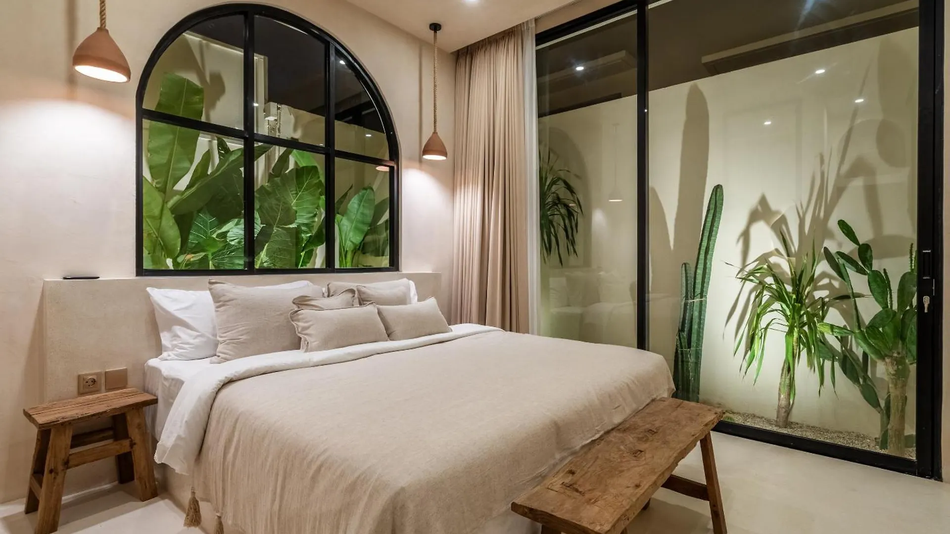 Casa Admire Villas Legian   Legian (Bali)