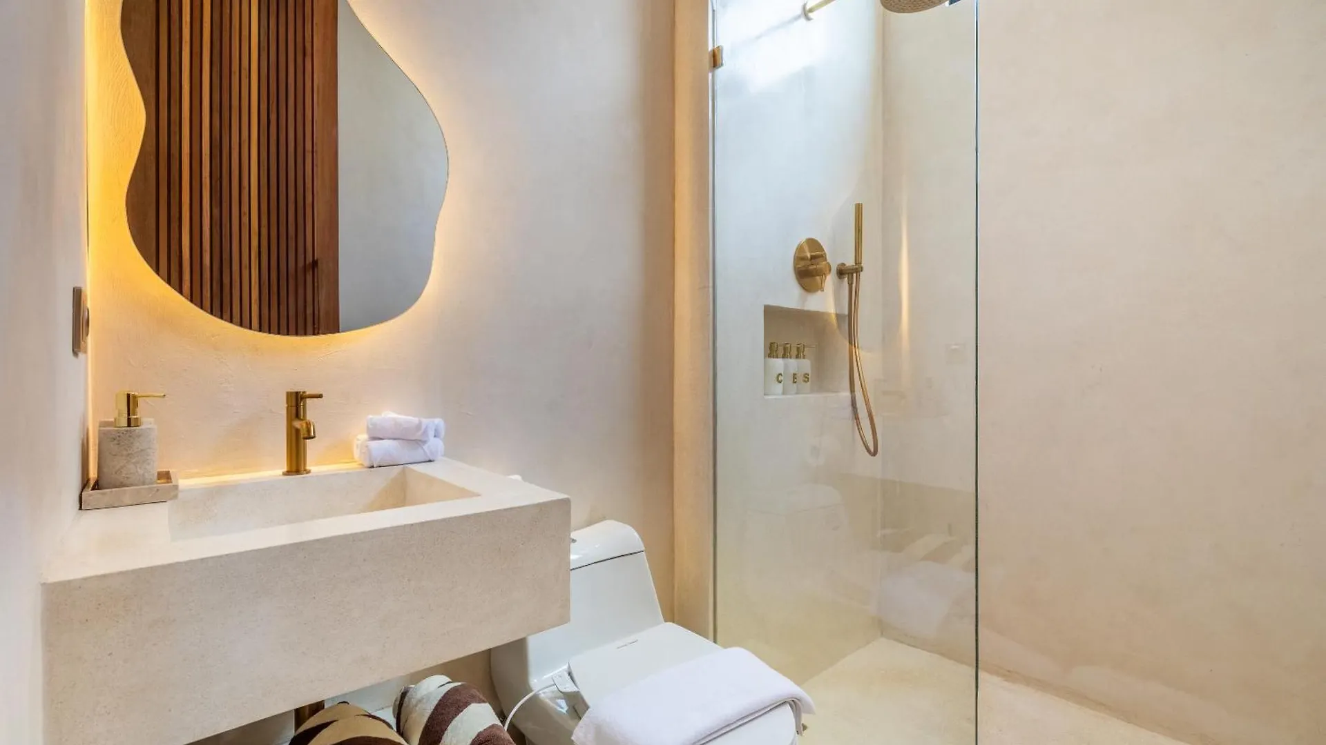 Casa Admire Villas Legian